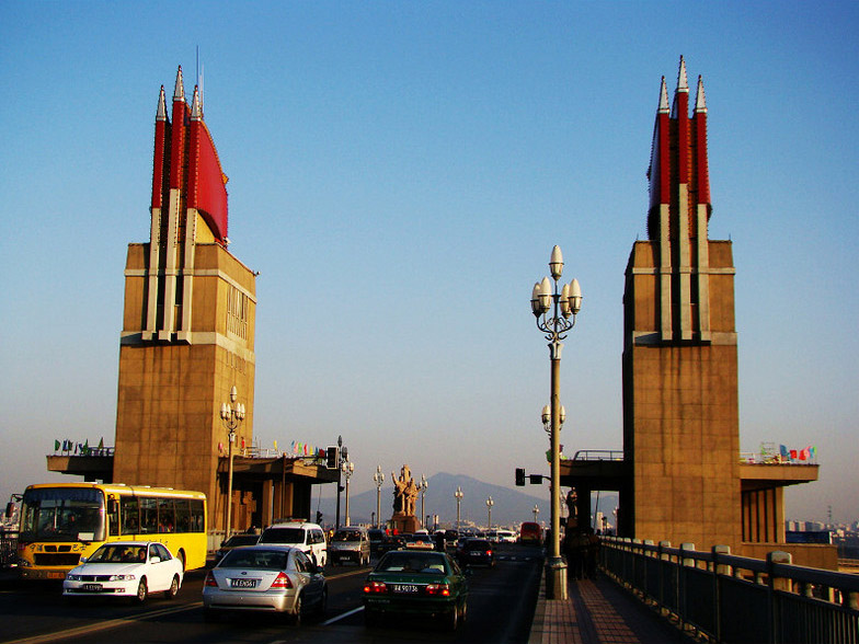 Мост через Янцзы Мост через Янцзы